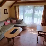 Parque de vacaciones A Apollo Na Vysočině Nove Mesto na Morave