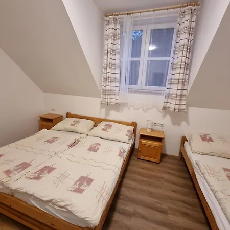 Chatky A Apartmany Apollo Na Vysocine *