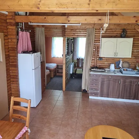 Chatky A Apartmany Apollo Na Vysocine Nove Mesto na Morave